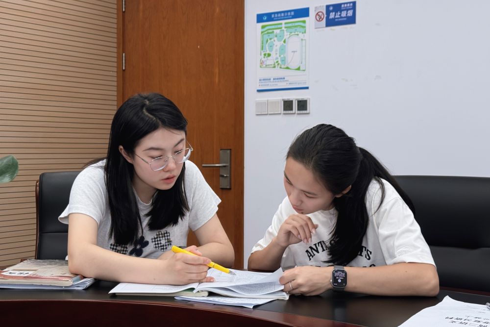 英国威廉集团相关图片